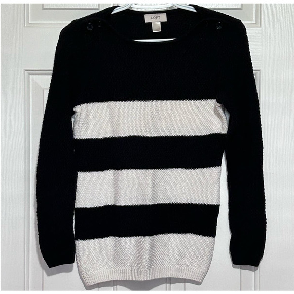 Loft Women's Black White Long Sleeve Round‎ Neck Pullover Sweater Size XS - Picture 1 of 4